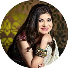 Alka Yagnik: The Melodious Fashion Diva of India