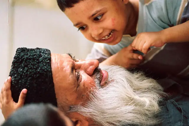 https://www.alamy.com/accepting-a-humanitarian-award-in-2000-abdul-sattar-edhi-said-my-greatest-reward-is-the-smile-that-flashes-on-the-faces-of-suffering-human-beings-and-the-prize-money-of-all-these-awards-has-always-been-utilized-in-spreading-this-smile-i-myself-am-the-owner-of-nothing-except-a-small-10-foot-by-10-foot-room-that-my-mother-left-me-in-the-alley-where-i-first-began-my-work-and-the-two-sets-of-clothing-that-i-wearedhi-may-be-the-most-widely-admired-man-in-pakistan-yet-he-remains-little-known-abroad-starting-in-1951-with-a-free-pharmacy-in-a-poor-neighborhood-of-karachi-abdul-sattar-edhi-image259825649.html?imageid=95EAEC97-608E-4116-9DBF-D7E9ECAAA0B3&p=853645&pn=1&searchId=e2619a4844fc55a0a94d4a58ff32bff1&searchtype=0
